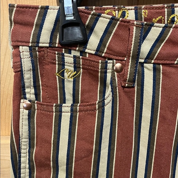 Wrangler / Lainey Wilson Flare Jeans - Brown and Cream Stripes - Picture 4 of 7
